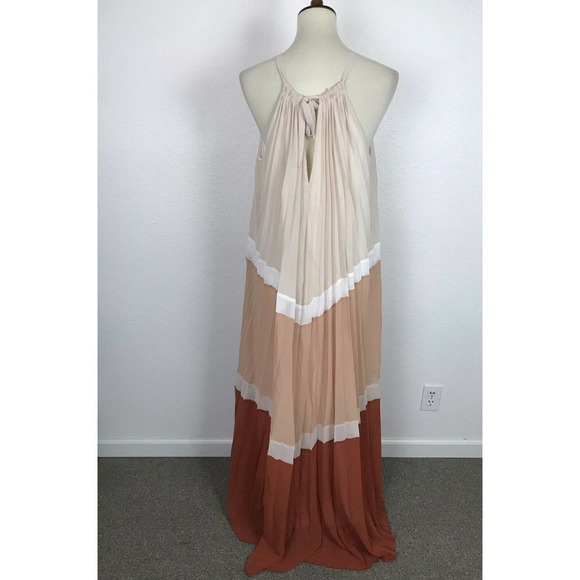 Lulu's Color Block Pleated Maxi Dress - Picture 7 of 12
